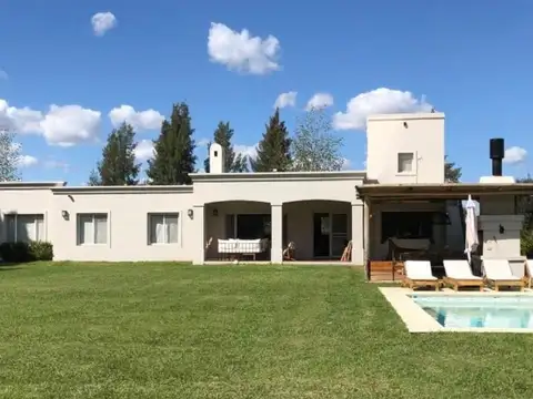 Casa  en Venta en Estancias del Pilar, Pilar, G.B.A. Zona Norte