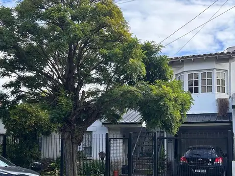 Venta Chalet   Depto en Parque Luro - APTO CREDITO