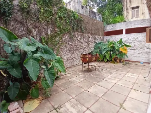 Tucumán 1500, Piso PB