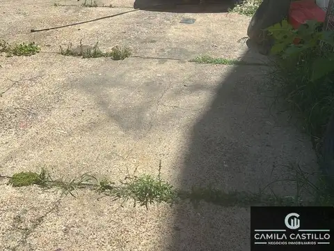 Galpón en alquiler de 140m2 ubicado en Tapiales