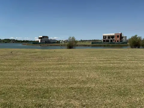 Terreno en Venta de 929,0 m2