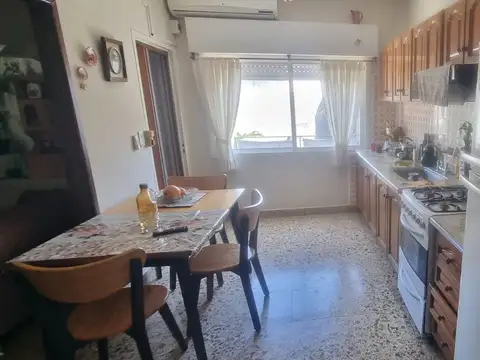 EN VENTA EN EL PALOMAR HERMOSA PROPIEDAD, DEPARTAMENTO DE 2 AMBIENTES + LOCAL - FICHA 10141