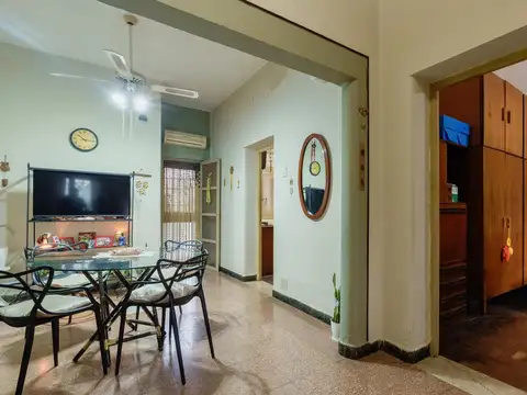 Casa en venta en Las Heras 2 dormitorios con patio galpon terraza oportunidad inversion reciclar