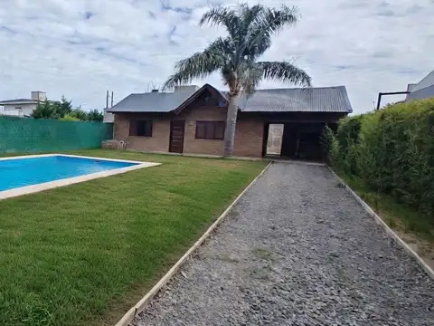 Casa 2 ambientes con 1 baño