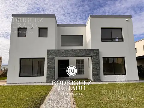 Casa En Venta Sobre Lote Interno Haras Santa Maria Escobar