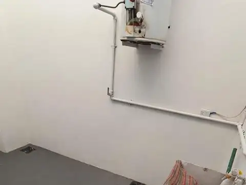 Depto Tipo Casa en Alquiler en Caseros, $ 650.000