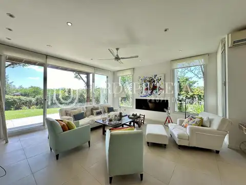 Casa en Venta de 5 dormitorios