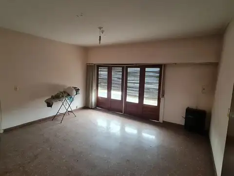 Industria 4252 , Piso 2
