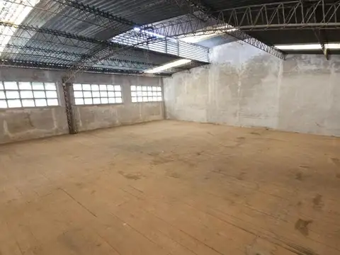 Galpon en Alquiler en Tapiales, $ 2.500.000