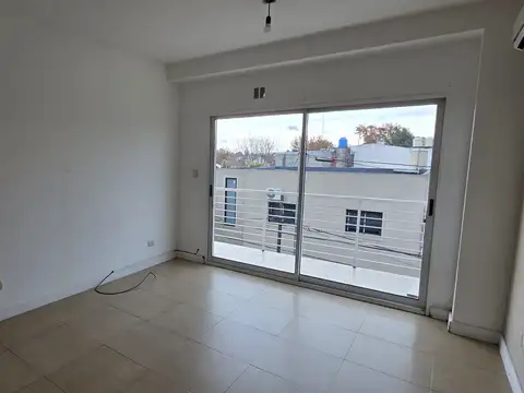 Directorio 4000, Piso 2