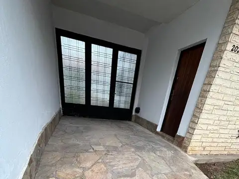 Depto Tipo Casa en Alquiler en Olivos, $ 1.390.000