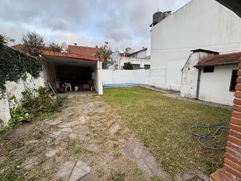 Depto Tipo Casa en Alquiler con 3 cocheras