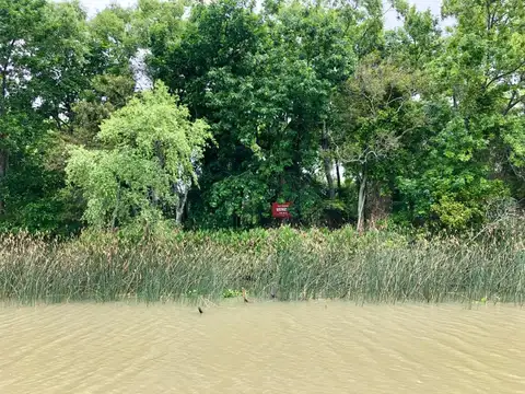 Venta Excelente lote sobre Canal del Este – Gran oportunidad