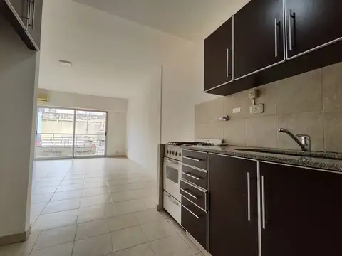 Monoambiente super amplio con balcon y amenities en Villa Urquiza