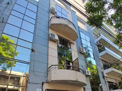 Luminoso y amplio monoambiente dividido