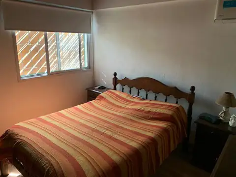 Depto Tipo Casa en Venta 40 años