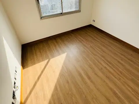 Departamento en Venta en Moron Sur, USD 65.000