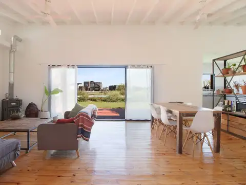 ALQUILER TEMPORTAL CASA CON PILETA Y LAGUNA