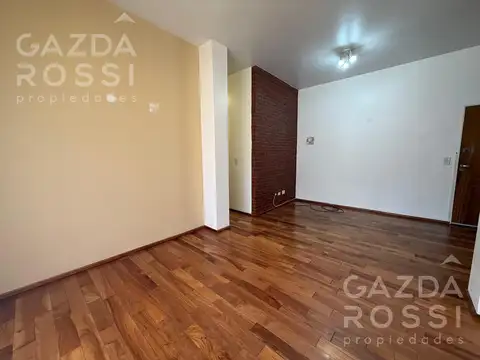 Departamento en Alquiler en Adrogue, $ 900.000