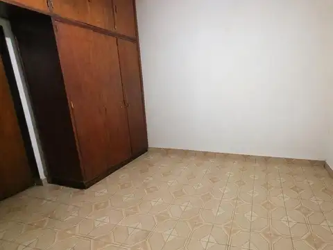 Casa con locales  en venta - Morón