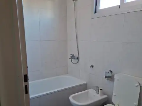 Departamento en Alquiler en Ituzaingó Norte, $ 750.000