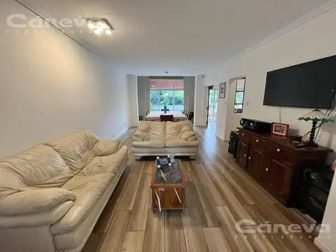 Casa 5 ambientes con 2 baños