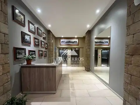 San Martin 440. Entre Av. San Martin y Juramento