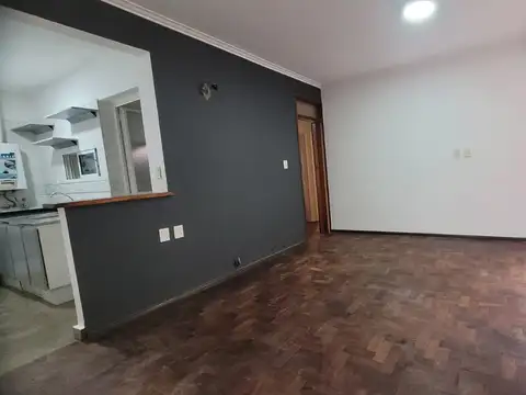 Departamento  de 2 dormitorios en planta baja a 50m de Bv!