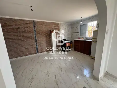 Casa 5 ambientes con 1 baño