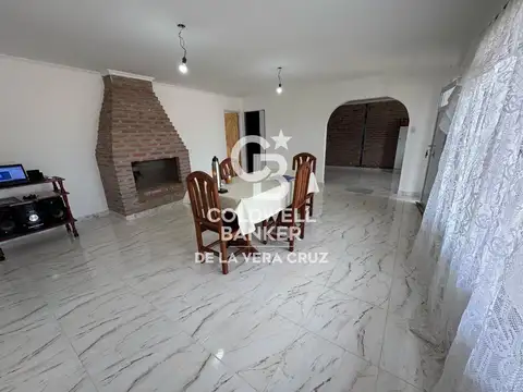 Casa Arroyo Leyes Av de los Ceibos