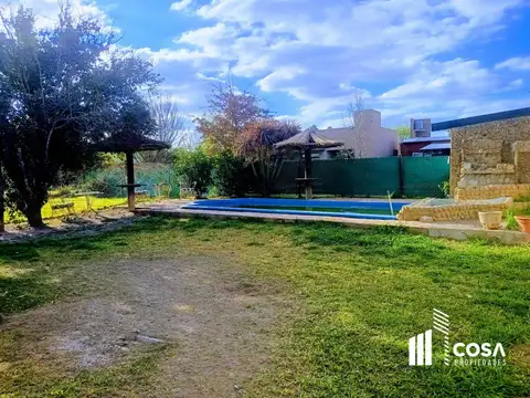 Venta Casa 3 dormitorios con amplio jardín y pileta Tierra de Sueños II Roldán Santa Fe