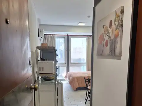 Alquilo Temporario en San Nicolás. Monoambiente para 2 Personas.