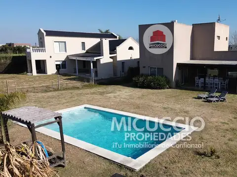 Casa en Venta en El Cantón, USD 255.000