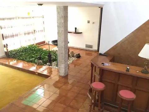 Casa en Venta en Alberdi, USD 430.000