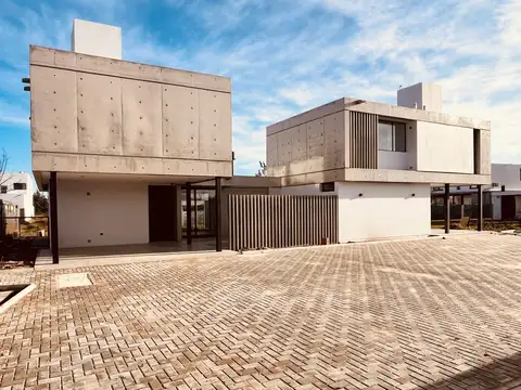 Casa en VENTA el Quimilar City bell