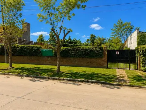 Terreno importante en Manuel B Gonnet 20 x 50 ideal destinos la plata