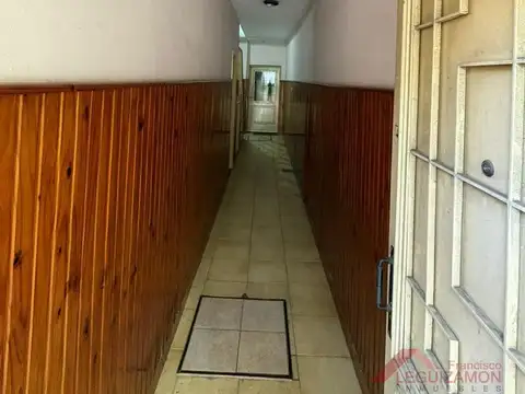 Casa 6 ambientes con 3 baños