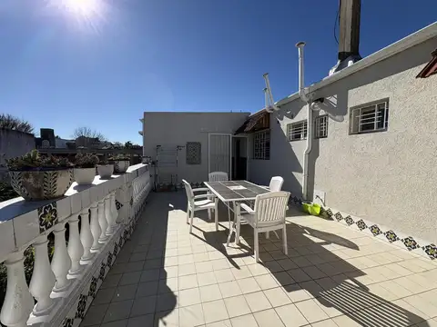 Depto Tipo Casa en Venta de 6 ambientes