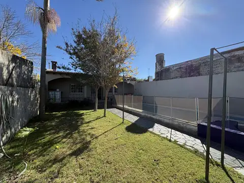 Casa en Ph independiente c/ parque, pileta y quincho
