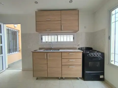 Depto Tipo Casa en Alquiler de 2 dormitorios
