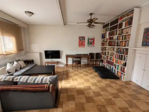 Depto.tipo casa de 4 ambientes en Venta en Caballito