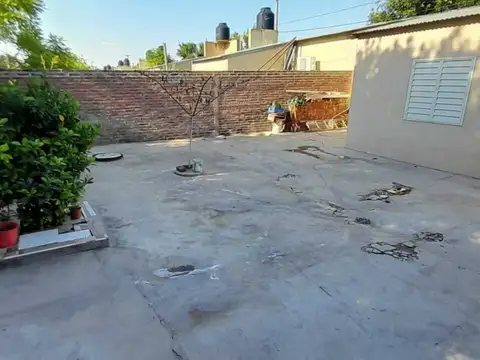 Casa 3 ambientes con 1 baño
