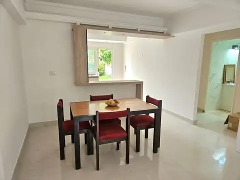 Depto Tipo Casa en Alquiler de 3 ambientes