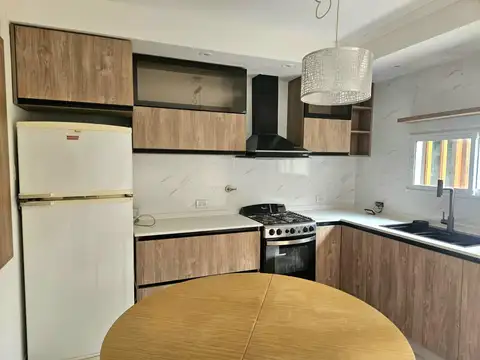 Depto Tipo Casa en Alquiler en Parque Luro, $ 1.500.000