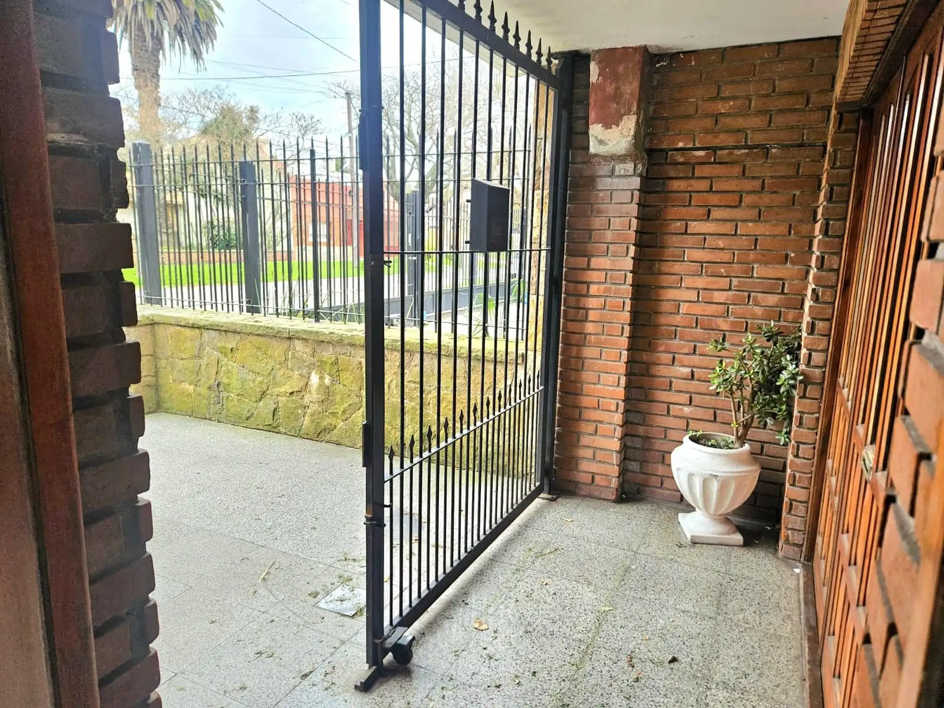 Alquiler PH 24 Meses Sin Expensas en Parque Luro