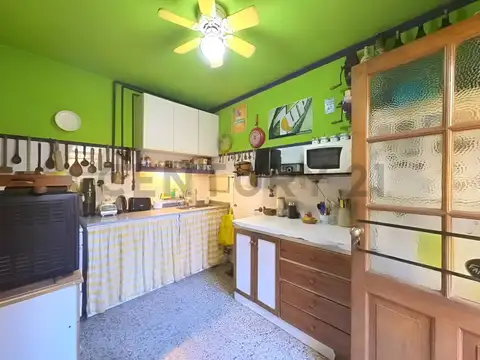 Venta PH 4 ambientes en Villa Urquiza – Terraza, 2 patios, sin expensas y excelente circulación