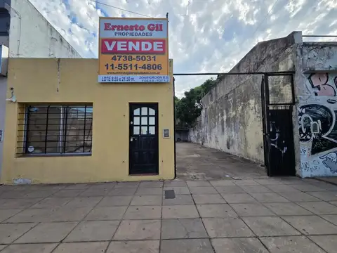 Lote con local