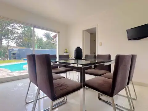 Casa 4 ambientes con 3 baños