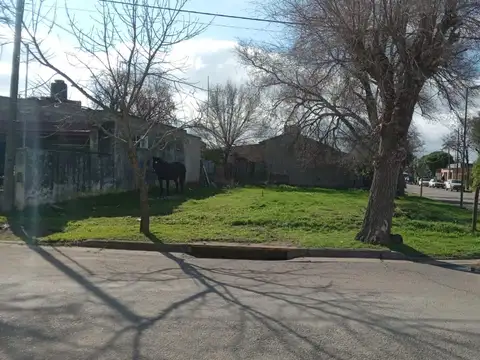 Terreno en Esquina en Coronel Dorrego