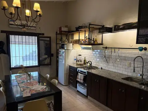 VENTA CASA 3 DORMITORIOS MACROCENTRO